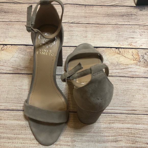 vince camuto gray heels